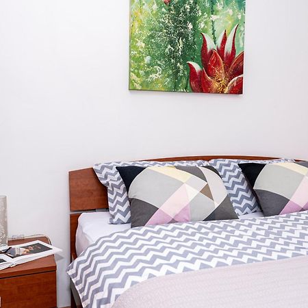 Apartments Veronika Đảo Pag Ngoại thất bức ảnh