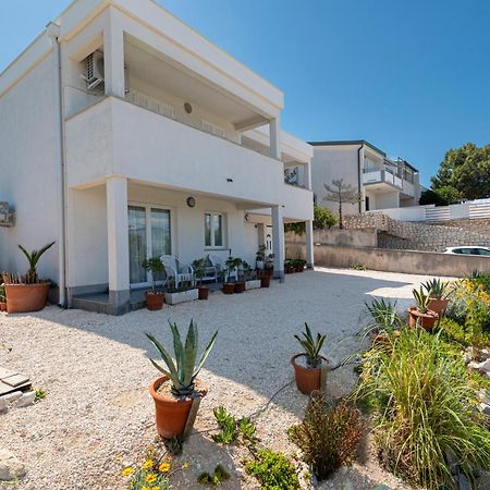 Apartments Veronika Đảo Pag Ngoại thất bức ảnh