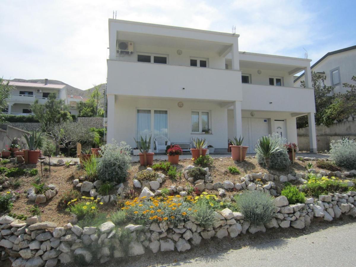 Apartments Veronika Đảo Pag Ngoại thất bức ảnh
