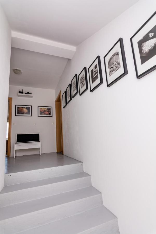 Apartments Veronika Đảo Pag Ngoại thất bức ảnh