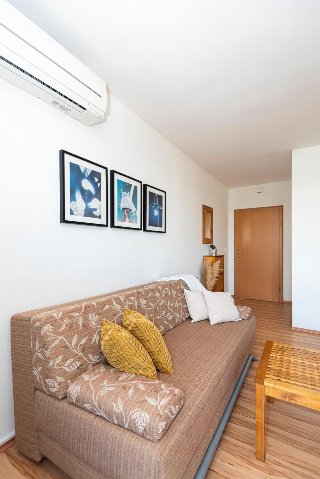 Apartments Veronika Đảo Pag Ngoại thất bức ảnh