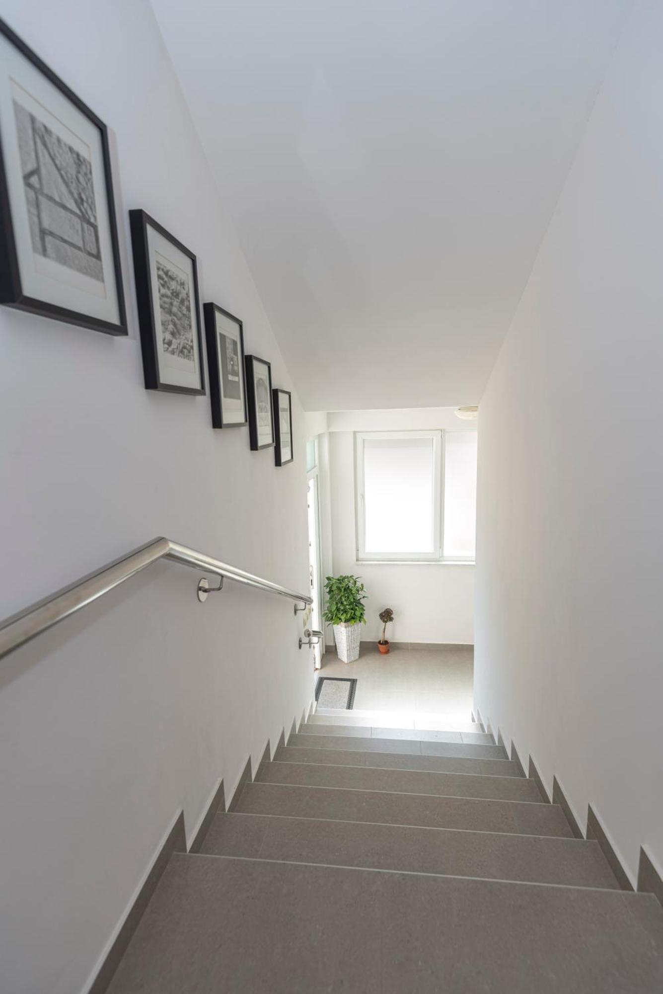 Apartments Veronika Đảo Pag Ngoại thất bức ảnh