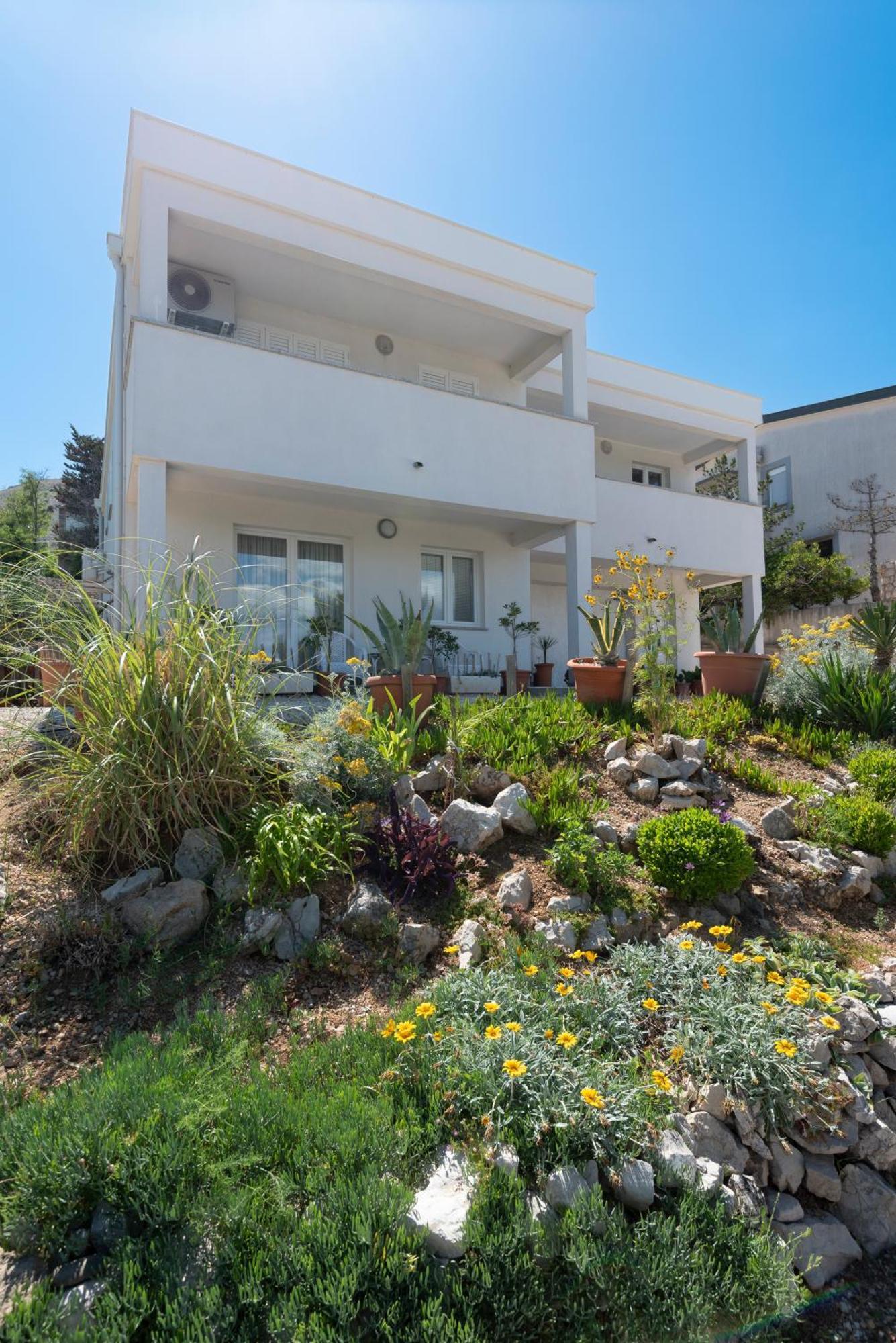 Apartments Veronika Đảo Pag Ngoại thất bức ảnh