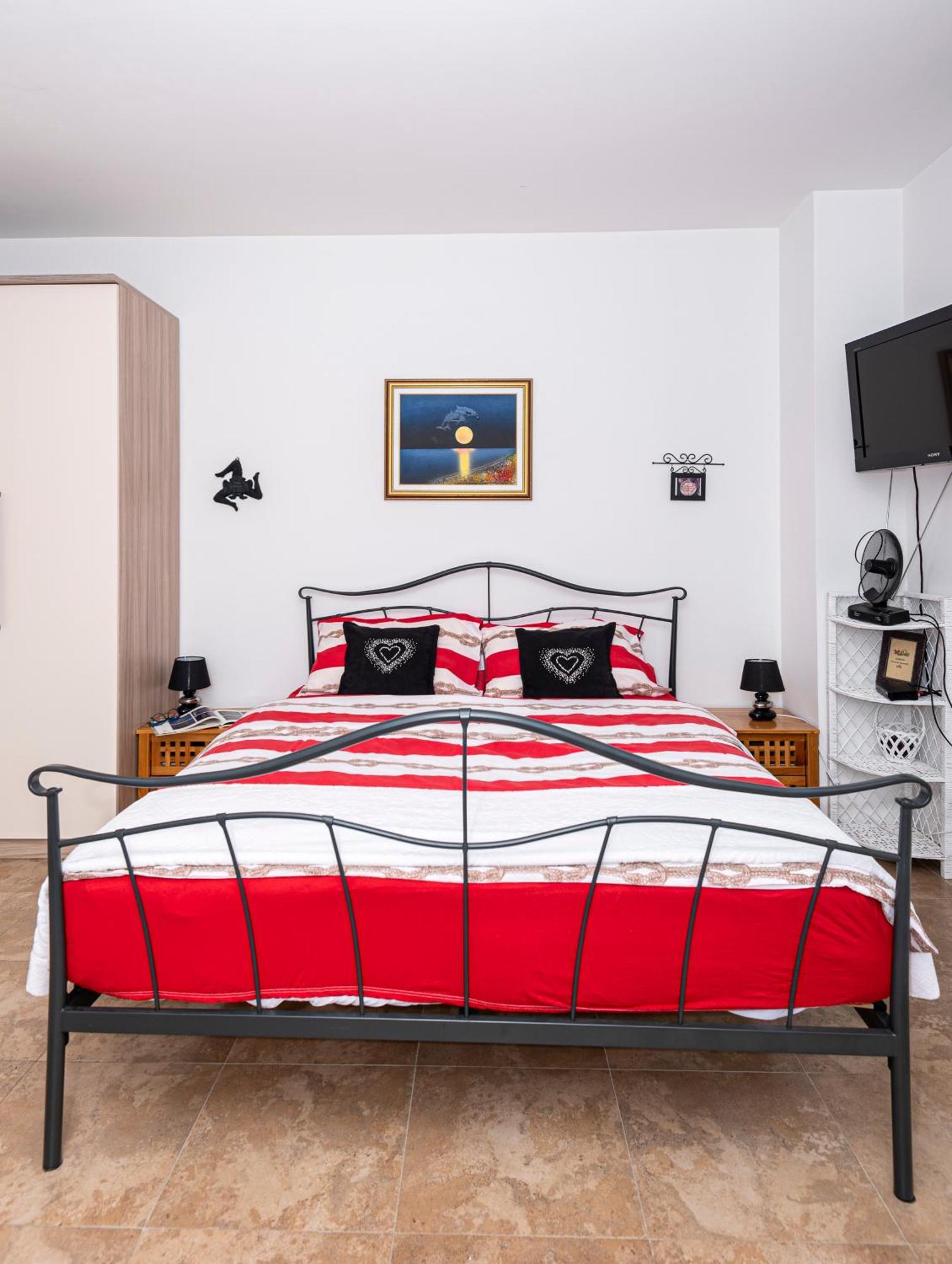 Apartments Veronika Đảo Pag Ngoại thất bức ảnh