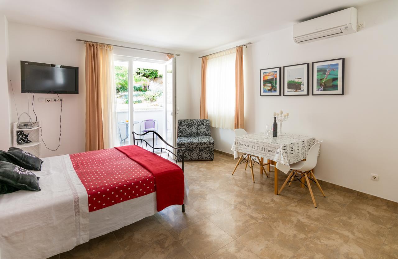 Apartments Veronika Đảo Pag Ngoại thất bức ảnh